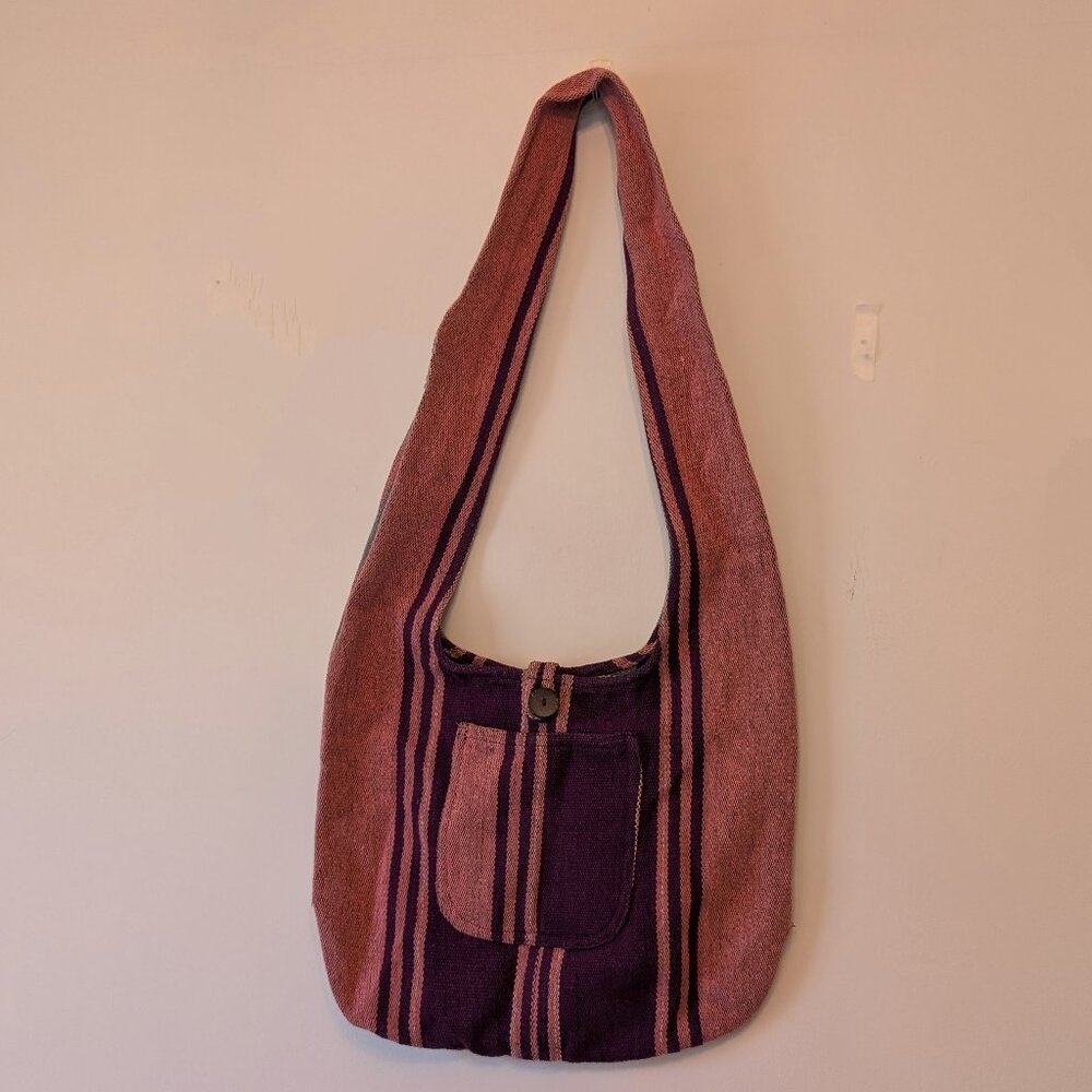 Woven shoulder bag